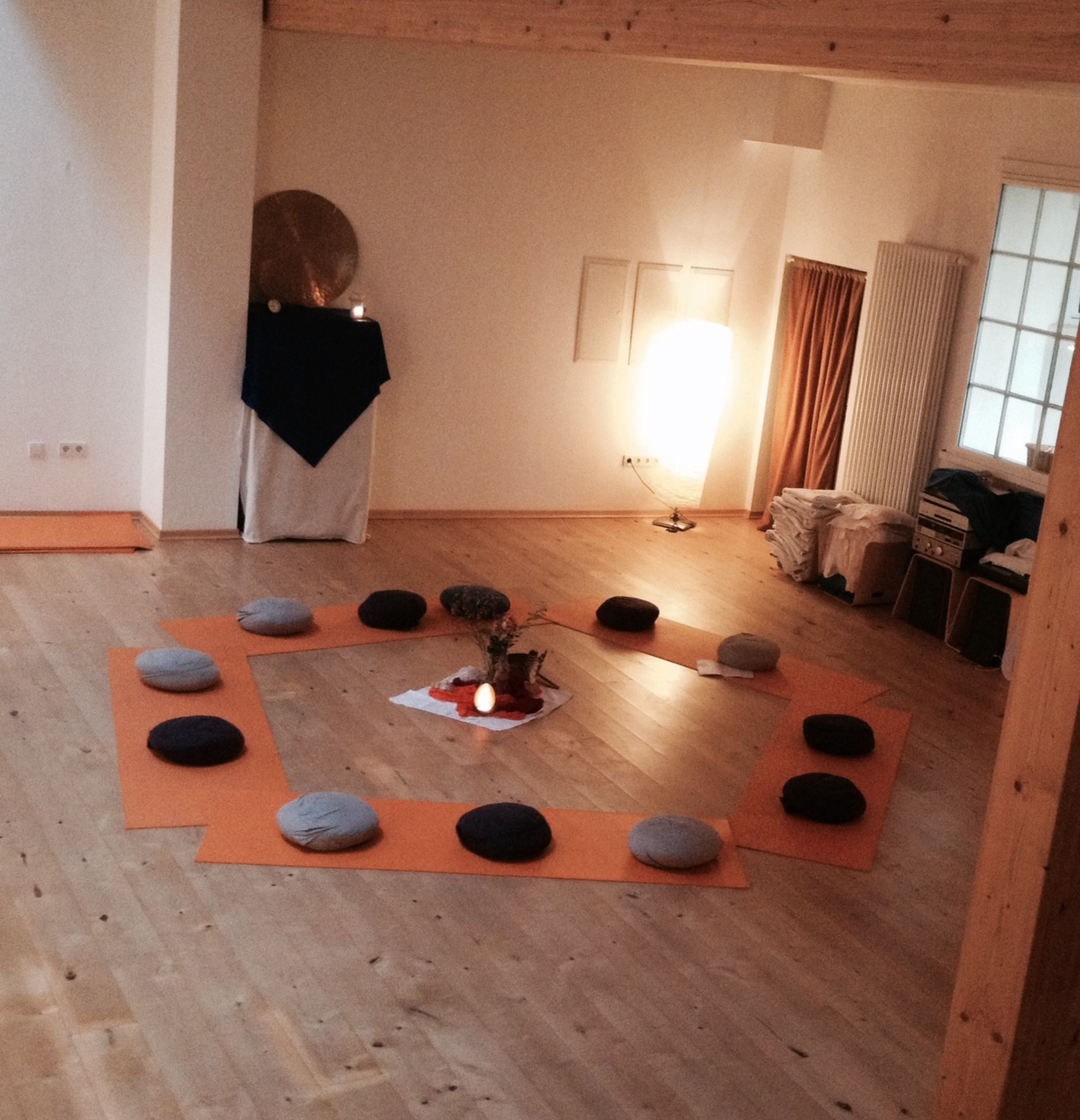 Dein Avalon, Dein Avalon, RAUM, Erwachen der Weiblichkeit, Melanie Zeinali, Wiesbaden, Mädchen, junge Frauen, Menstruation, Sexualität